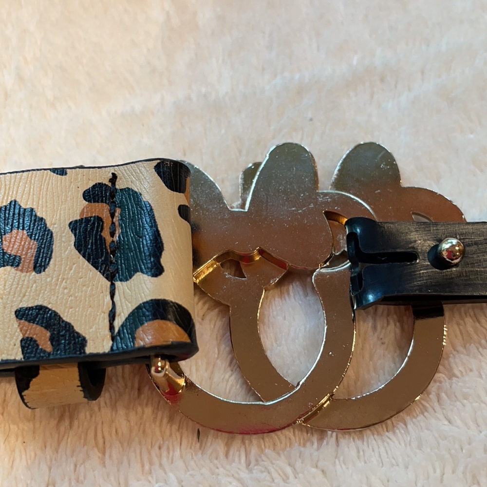 Disney Minnie Mouse Cheetah Print Belt - Size Medium - Picture 9 of 12